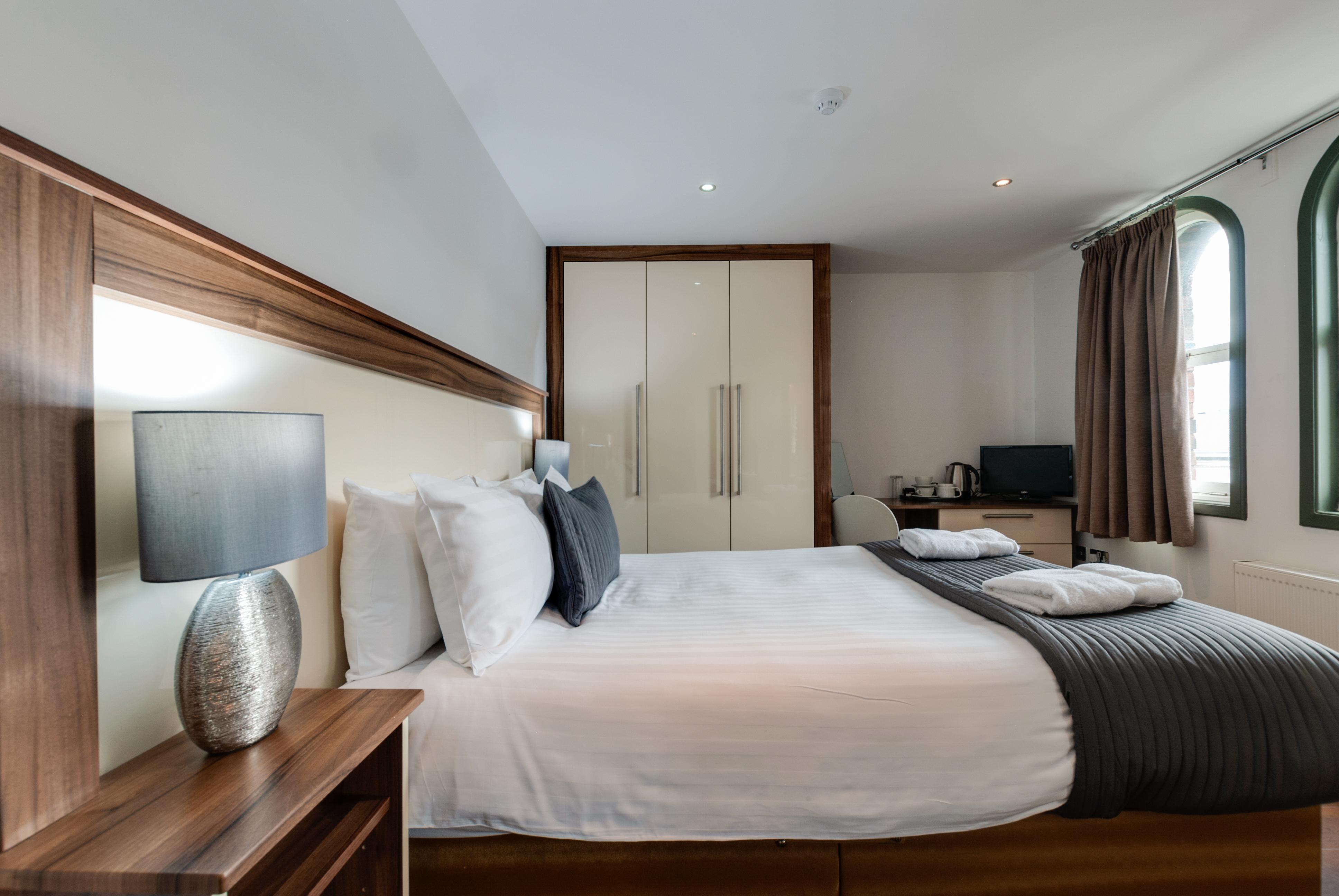 Base Serviced Apartments - Sir Thomas Street Liverpool Dış mekan fotoğraf