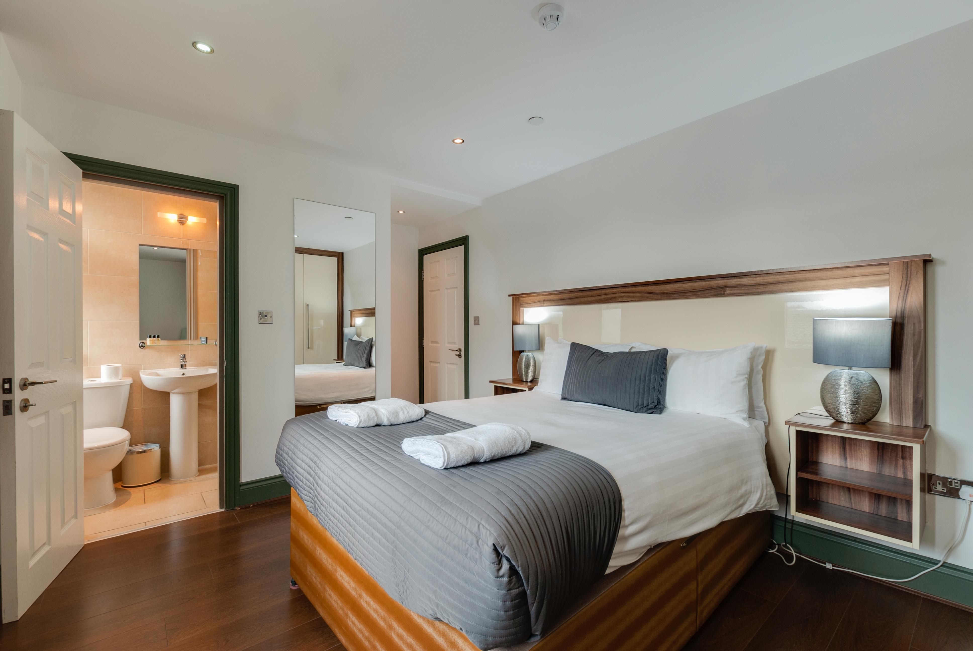 Base Serviced Apartments - Sir Thomas Street Liverpool Dış mekan fotoğraf