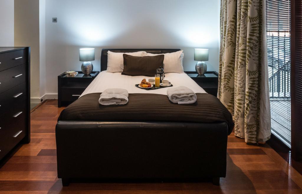 Base Serviced Apartments - Sir Thomas Street Liverpool Dış mekan fotoğraf